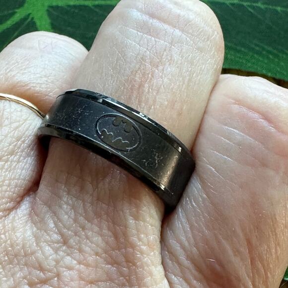 BOGO FREE BATMAN SIZE 9 ring black titanium steel - Picture 6 of 8
